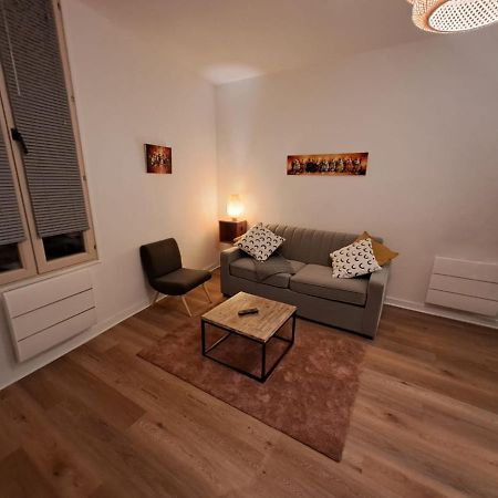Le Saint Jean , Centre Historique, Wifi, Tout Equipe, Ideal Famille, Business, Ou Simple Escapade Niort Exterior photo