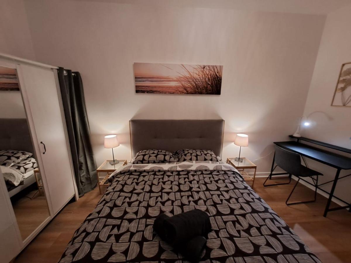 Le Saint Jean , Centre Historique, Wifi, Tout Equipe, Ideal Famille, Business, Ou Simple Escapade Niort Exterior photo